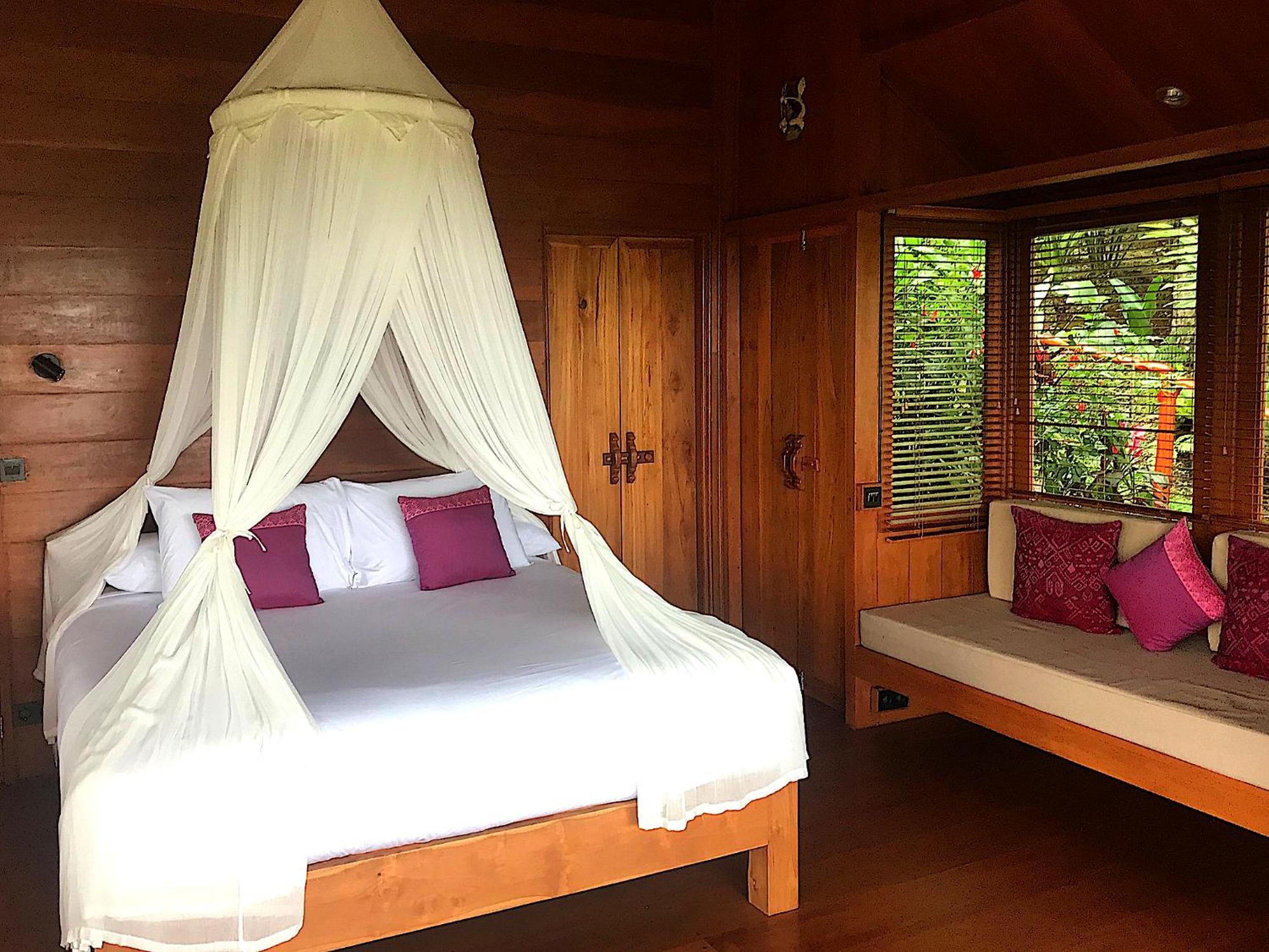 Clove Tree Hill Blimbing  Phòng bức ảnh