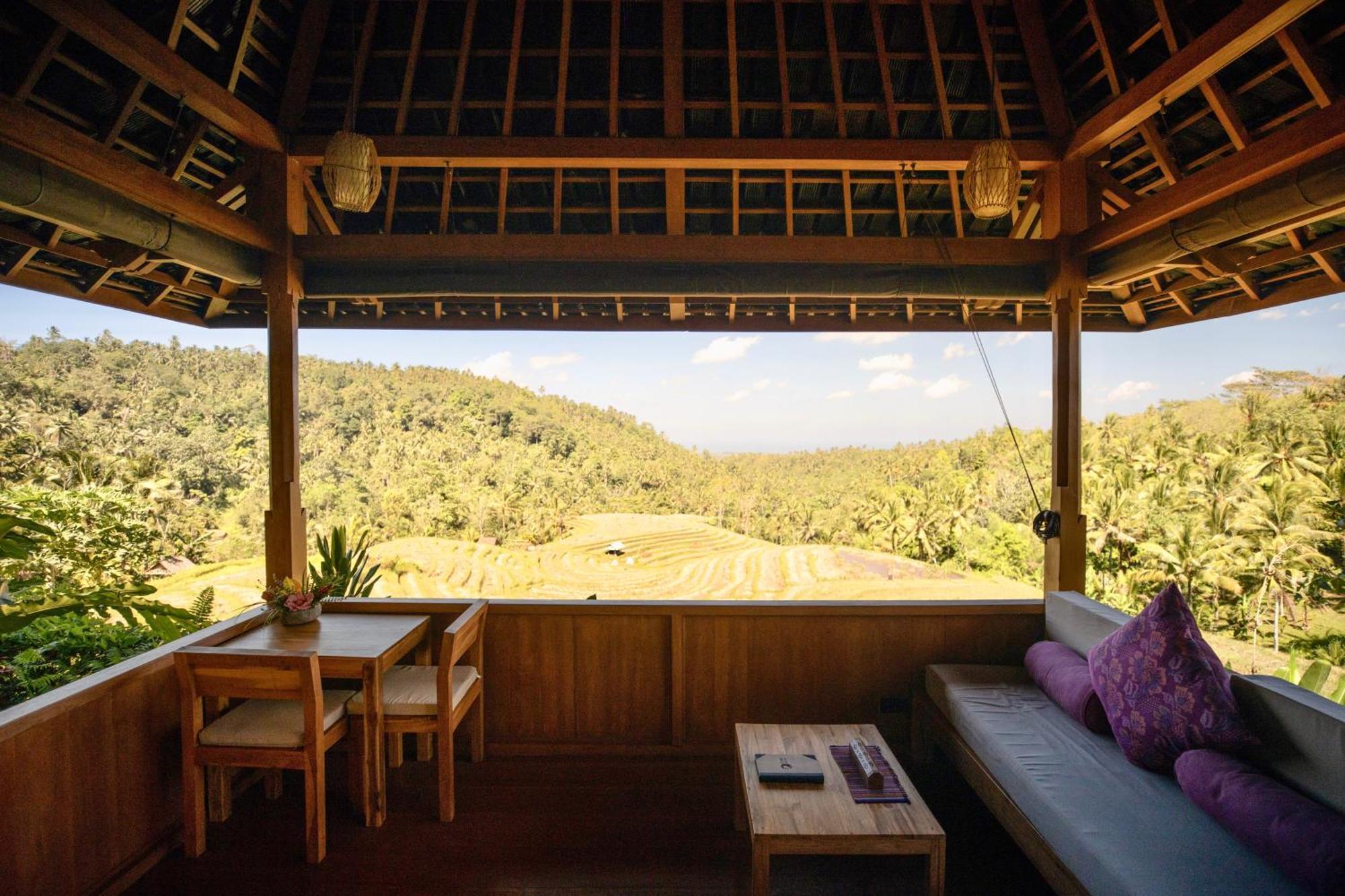 Clove Tree Hill Blimbing  Phòng bức ảnh